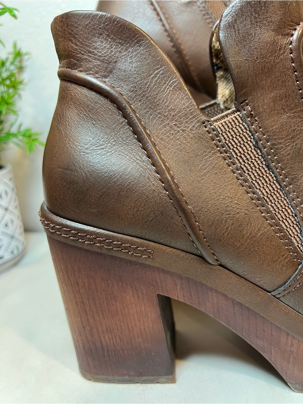 Korks Brown Platform Ankle Boots | Chunky | Boho Hippie 70s Chic | NWOT - Picture 3 of 12